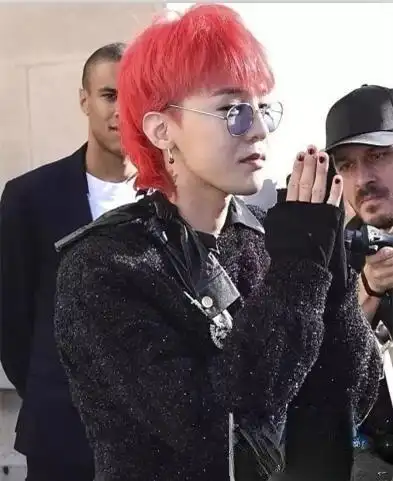 权志龙鲻鱼头发型 吸睛个性回头率高