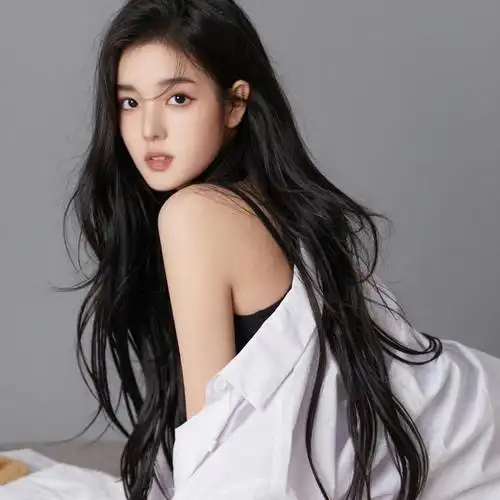 超漂亮的长发女生头像