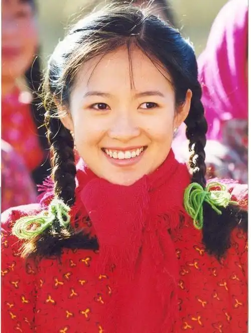 章子怡年轻时有多美青春期照片曝光堪称真正的玉女掌门人