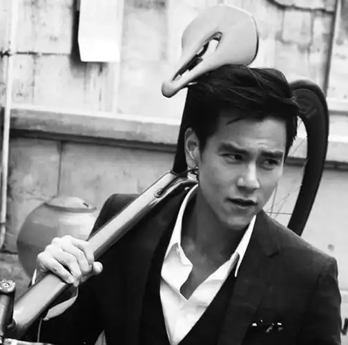 彭于晏抽烟头像