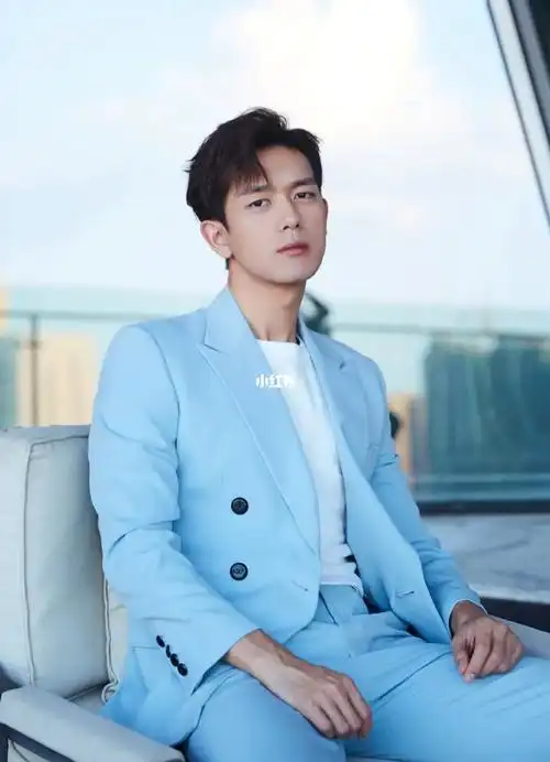 李现八字前三柱:辛未,戊戌,壬戌.