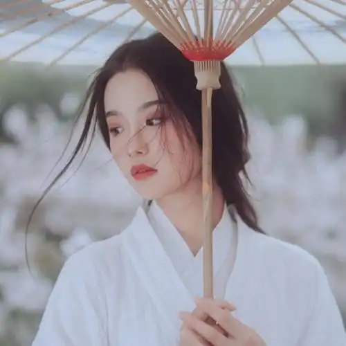 【100张】好看到惊艳的真人古风女生头像