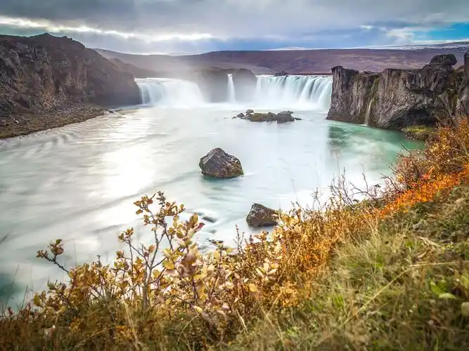 山水,山,天空,岸边,草,花,礁石,瀑布,anieto2k,风景山水壁纸图片