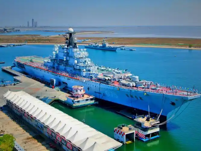 航拍基辅号航母