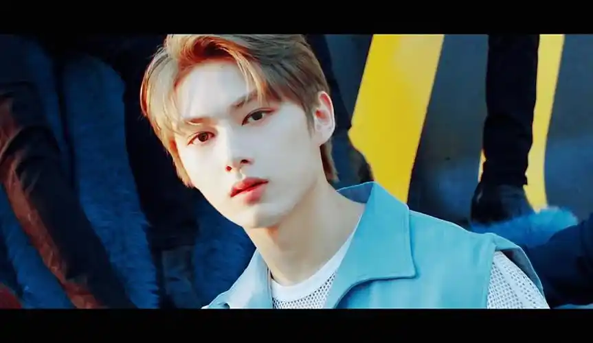 【文俊辉可爱】 文俊辉 次俊 —— 相册里的那些小文～gif篇93