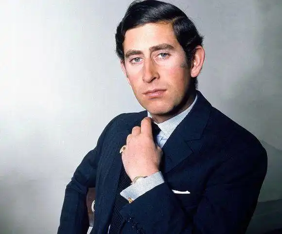 28年前查尔斯对卡米拉的露骨情话曝光丢脸的王子想把自己深埋