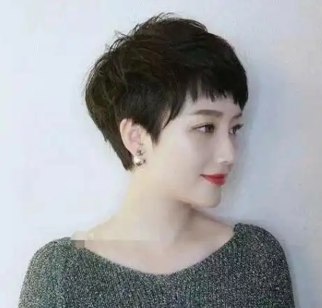 女生露耳超短发发型图片大全