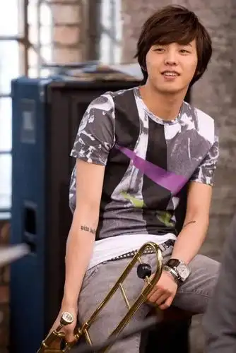 早期权志龙的照片