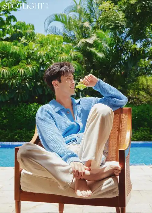 高伟光海岛逐浪大片##高伟光聚光杂志七月刊封面