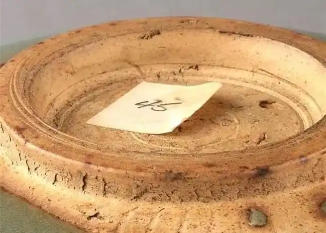 金-元钧窑天青紫斑釉盘底