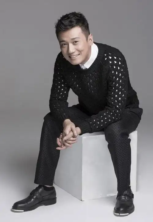 聊聊关注近期猛涨的十强70后男明星,你最爱谁?于和伟徐洪浩黄磊