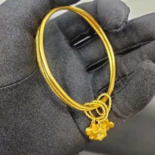 周大福三生三世的足金手镯