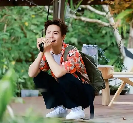 回顾马天宇目睹弟弟被抵债错过爷爷的葬礼成名背后有心酸