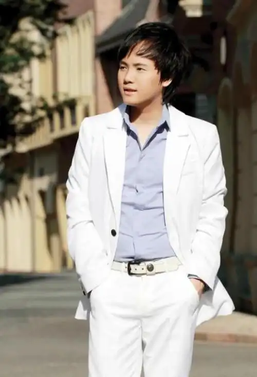 15岁开演唱会,凭一首歌赚2亿,春晚请不动他,却没人说他耍大牌