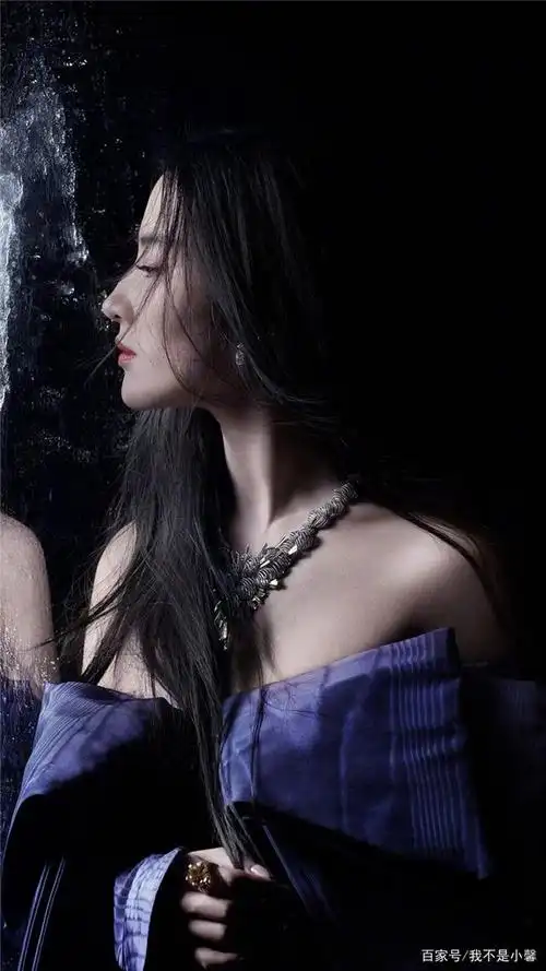 "神仙姐姐"刘亦菲妖艳起来,让人看了流鼻血!