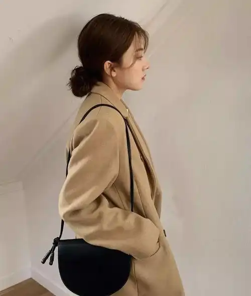 今年超流行的"仙气低马尾",怎么绑才好看?_step