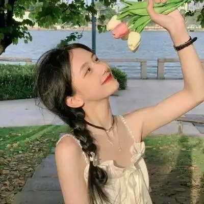 头像女可爱呆萌图片高清超好看女生真人微信头像大全