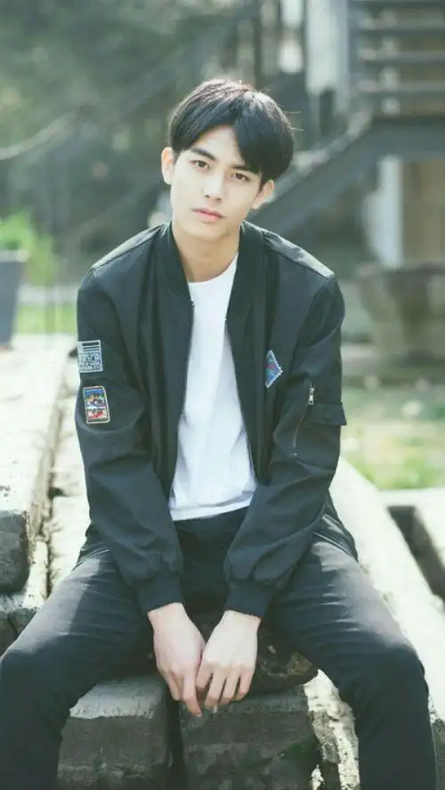 宋威龙阳光帅气皮肤