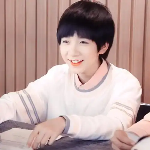 贺峻霖霖霖小时候好可爱