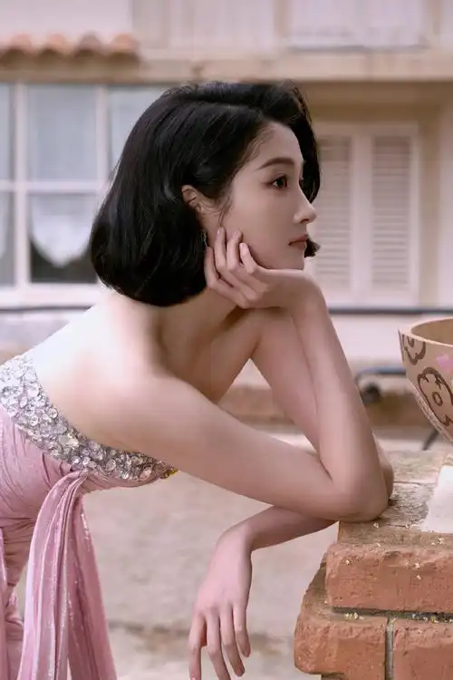 关晓彤戛纳古董高定##关晓彤戛纳