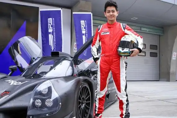 林志颖赛车什么级别和韩寒一起成立赛车队