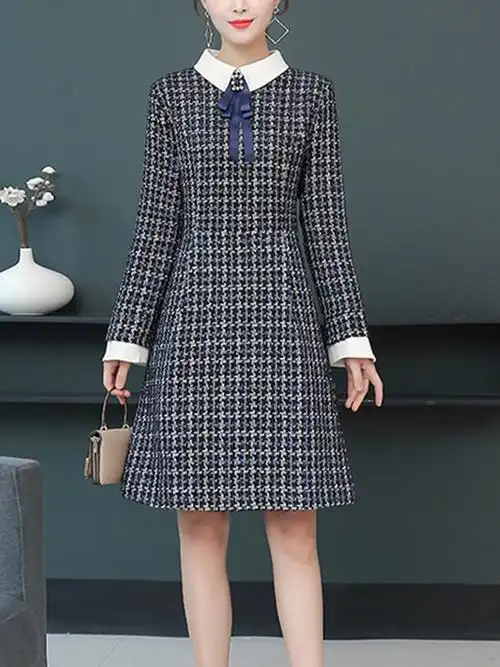 大码女装35岁大衣裙子毛呢连衣裙冬款2020年新款cosplay女装