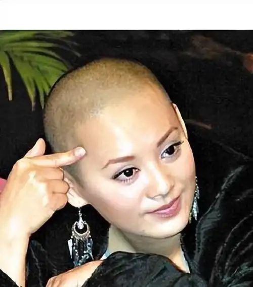 果然光头是最能考验美女颜值的,9位光头女星,哪个惊艳到了你?