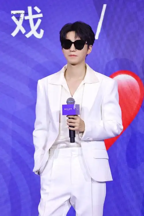 王俊凯ip正确手势正确##王俊凯暴龙活动