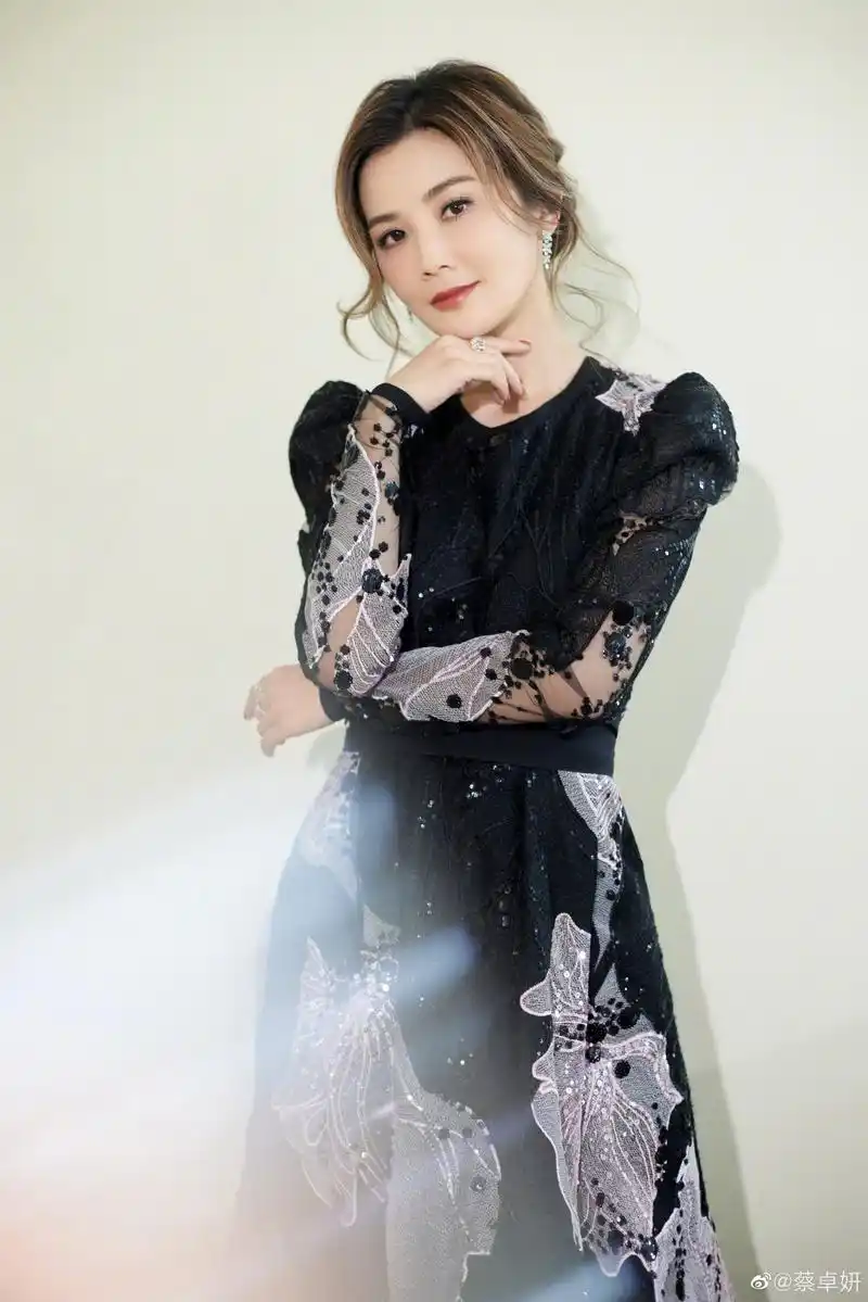 蔡卓妍 壁纸分享