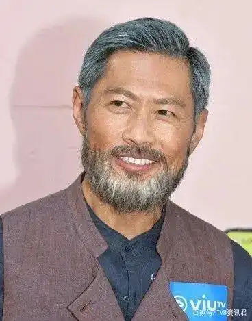 我当然是有兴趣的,做演员只是想做一些自由点的工作,我也没说跟tvb