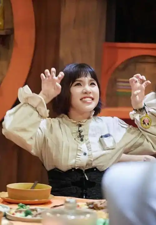 谢依霖:丈夫肌无力,母亲精神失常,家里不能再多我一个病人了!