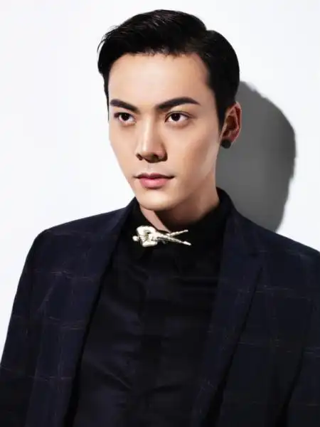 p>《表白》是 a target="_blank" href="/item/陈伟霆/3463936" data