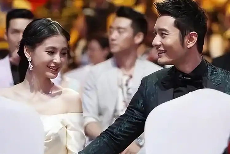 月月见前妻年年传复合,离婚近2年了,黄晓明还是"败"给了baby_杨颖