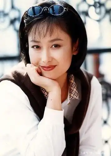 《情满珠江》左翎与大9岁丈夫离婚后,二婚带女嫁现任幸福吗