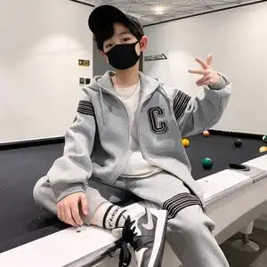 男童春装套装洋气2022新款中大童潮帅气时髦儿童运动服小学生炸街