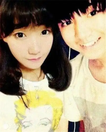 王俊凯和李佳宁合照图片,李佳宁自爆是王俊凯的女朋友.