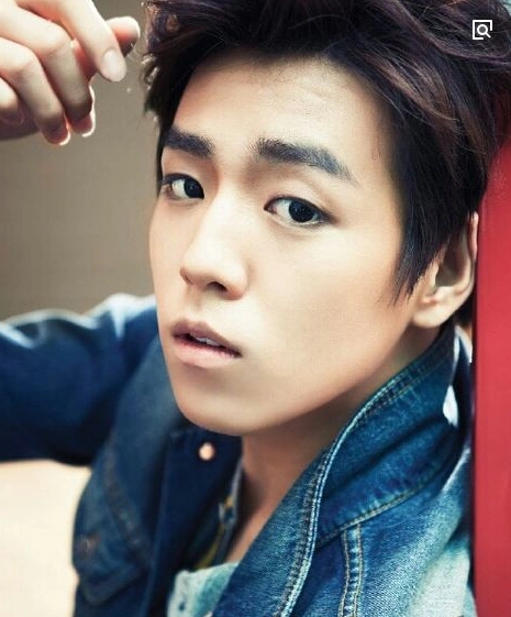 李玹雨个人写真照片,你觉得哪一张最好看,拿走不谢