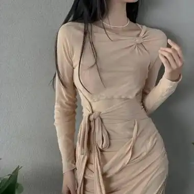 头像女高冷御姐身材