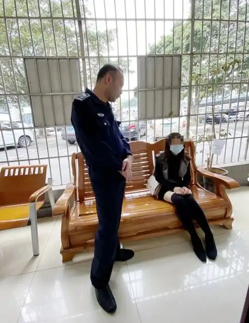 这对男女做啥买卖竟然要在拘留所里共度除夕