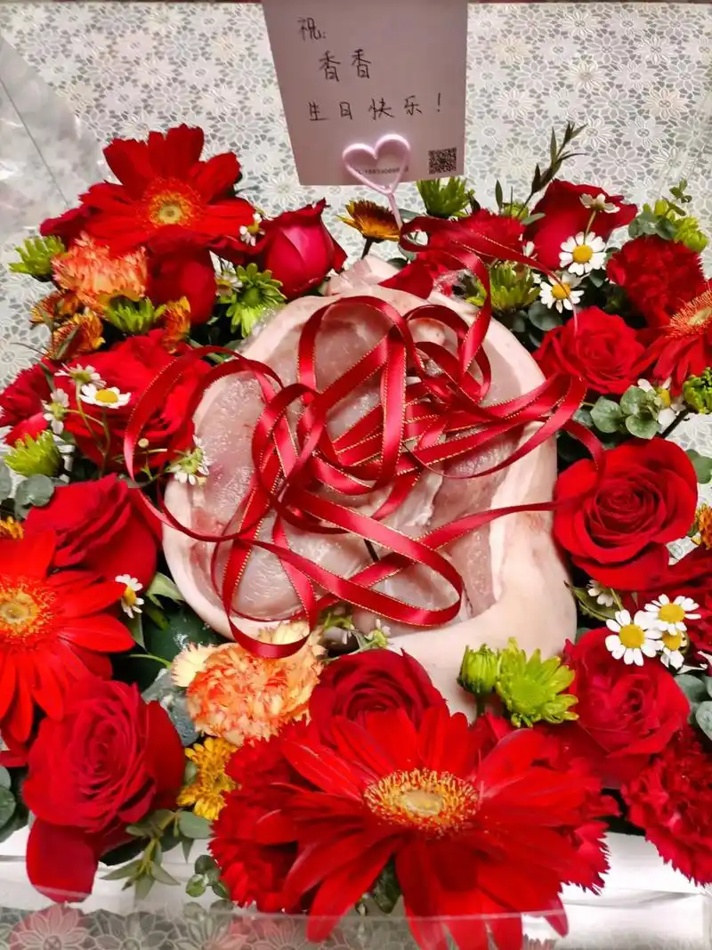 今天是本人的生日,谢谢我的一双孝顺懂事的儿女们,为我买蛋糕, - 抖音