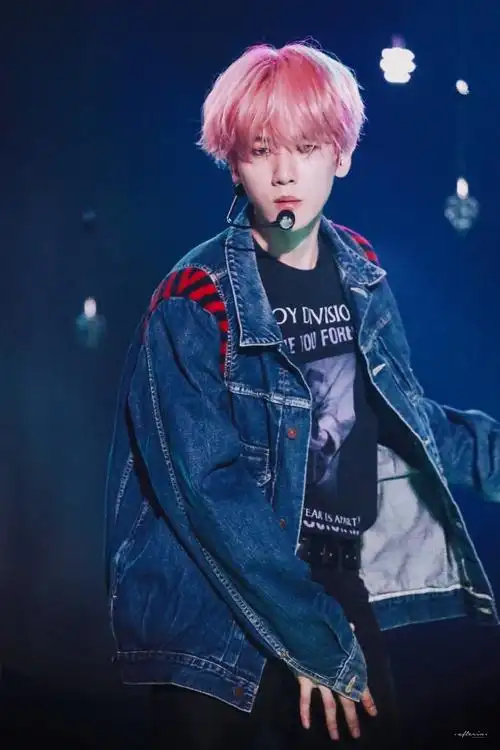 边伯贤city lights