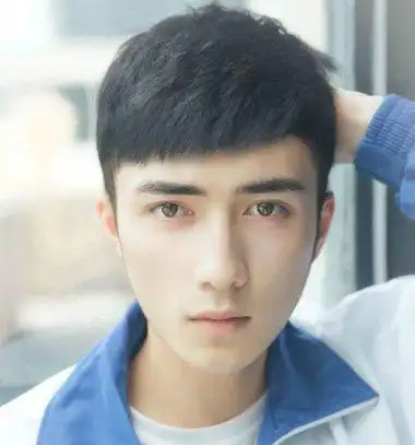 初中男生流行发型 初中男生发型名称大全