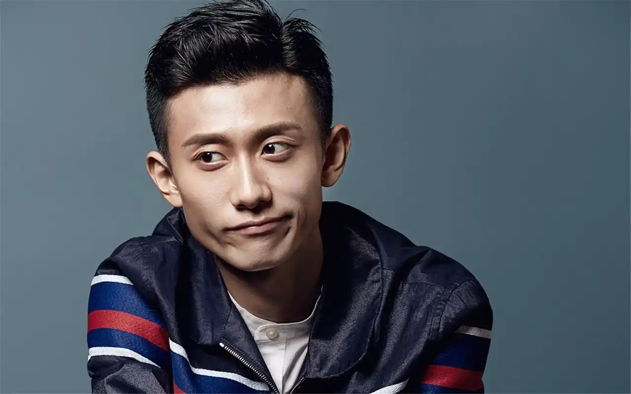 余罪张一山帅气时尚写真电脑壁纸