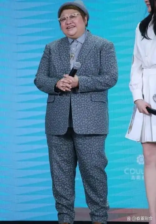 韩红漂亮成功!瘦到脸脱相撑不住衣服,网友表示变太多认不出