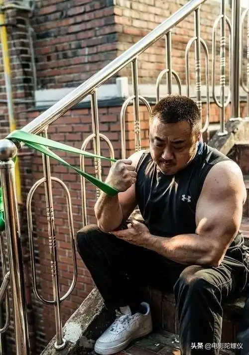 马东锡那种身材,是魁梧还是胖? - 石塘网