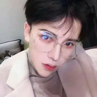 清新帅气戴眼镜的男生头像大全 - 男生头像 - 潮人个性网