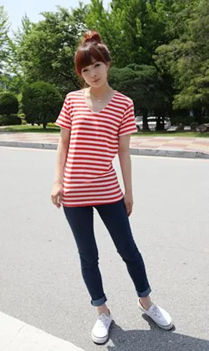 穿条纹衫的恩典qq皮肤