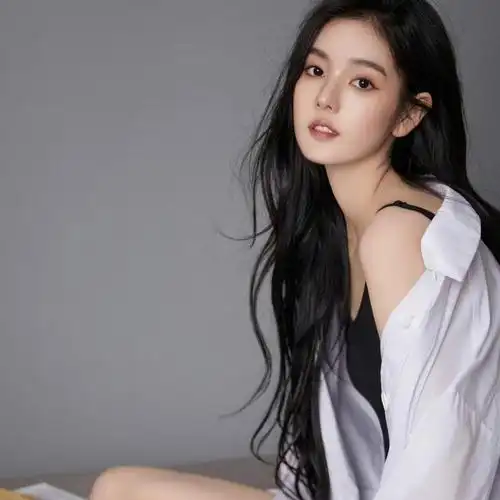 超漂亮的长发女生头像,女生头像图片-回车桌面