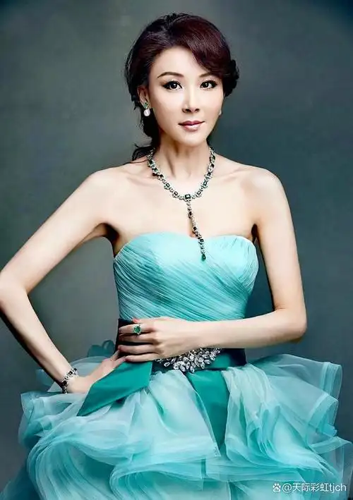 萧蔷是台湾第一美女,1989年从模特转型为演员.