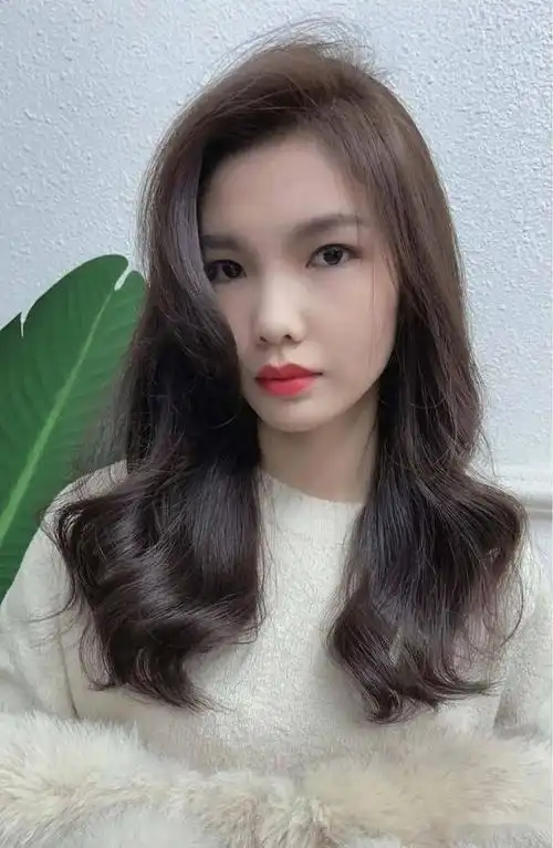 2021年绝美中长发烫全头